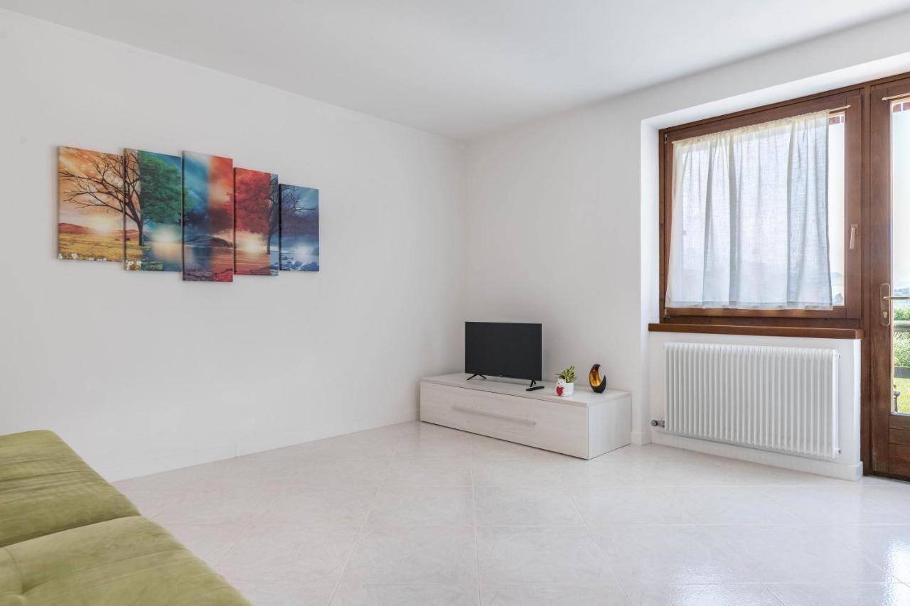 Appartamento dorsino Esterno foto